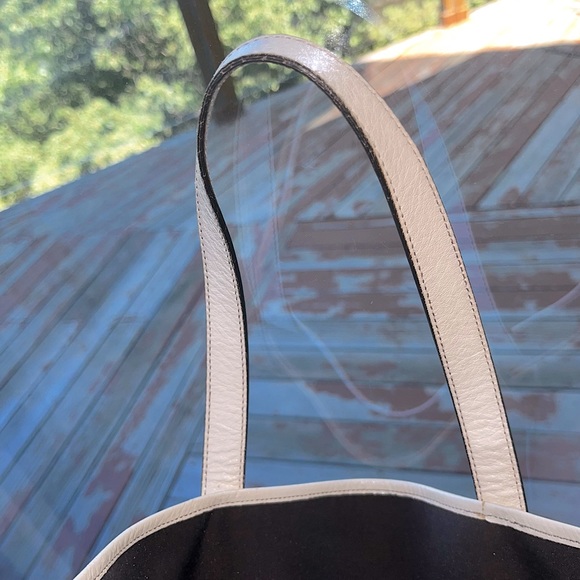 Gucci: Denim Interlocking GG Leather Abbey Joy Tote Shoulder Bag (White) - Picture 15 of 17